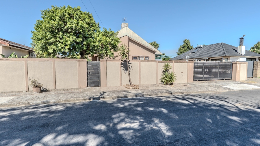 3 Bedroom Property for Sale in De La Haye Western Cape